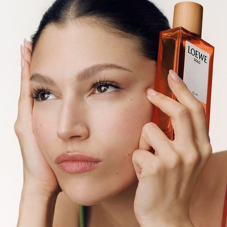 تدللي بإنتعاش الخريف مع العطر الجديد Aire Anthesis من لوي  Loewe