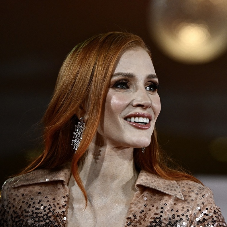 صيحات جمالية لافتة توّجت مهرجان فينيسيا السينمائي بعد اختتام فعالياته..إليك أفكار ملهمة