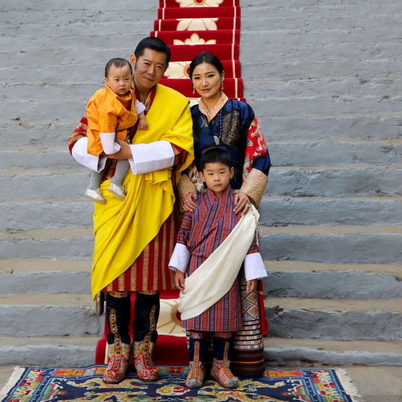 ما هي الدول الآسيوية التي لا تزال لديها أنظمة ملكية؟