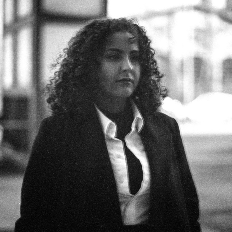 غادة المهنا رائدة أعمال وشخصية مؤثرة في عالم الموضة