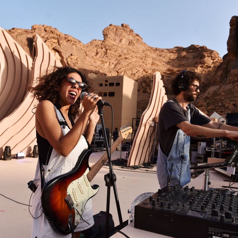 بتوليفات مميزة من الموسيقى والإيقاعات.. أبرز الحفلات الموسيقية في مختلف مناطق المملكة