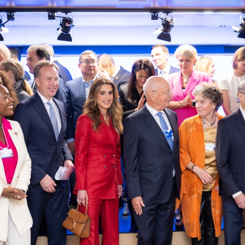 اختيار جلالة الملكة رانيا العبدالله رئيساً عالمياً مشاركاً لمبادرة المنتدى الاقتصادي العالمي 