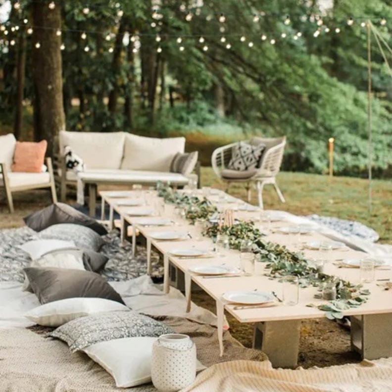 أعراس بين أحضان الطبيعة..هل أنت مستعدة لهذا الثيم؟