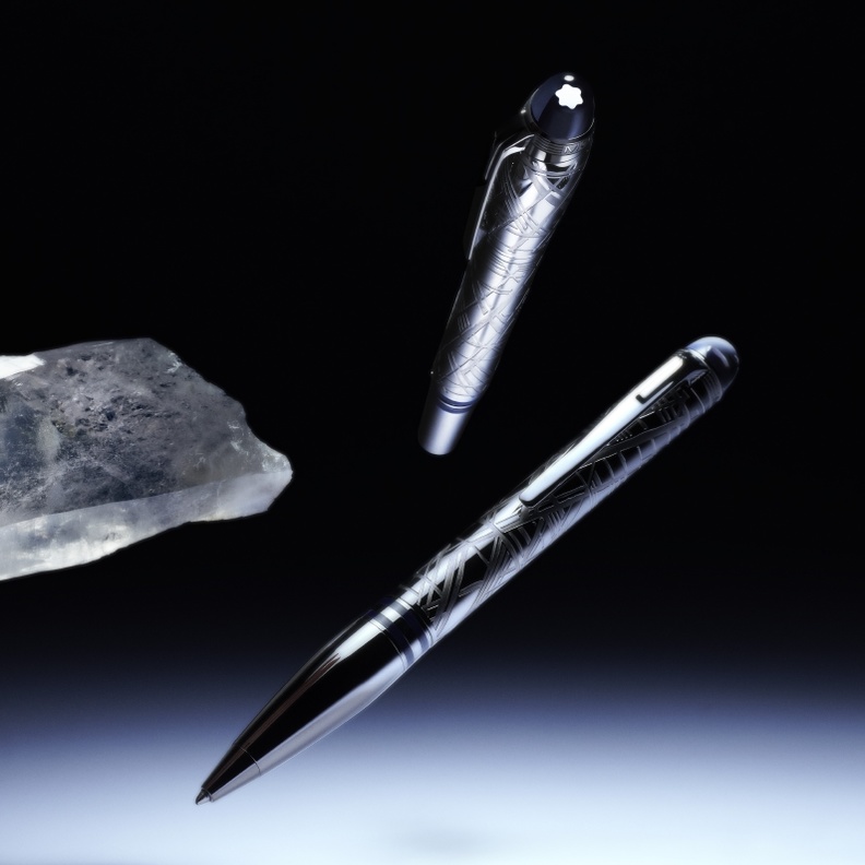 "مون بلان ستار ووكر سبيس بلو": التحديق في المجرات البعيدة