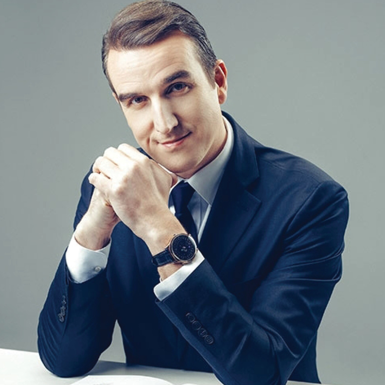 بين الجذور والأجنحة