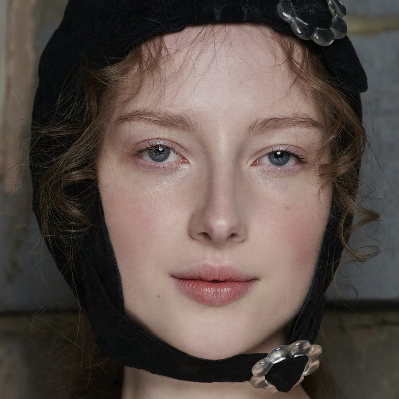 احصلي على مكياج صباحي مشرق بمستحضر واحد فقط ... تابعي خطواتنا باحترافية