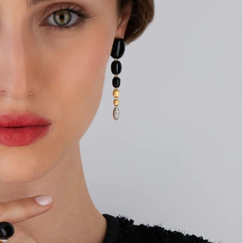 أقراط أذن متدلية مرصعة بالجزع من نانيس Nanis 