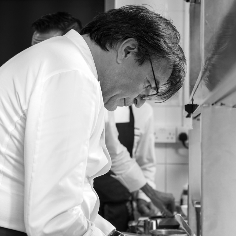 الشيف يانيك ألينو الحائز على 14 نجمة ميشلان في مقابلة مع هي