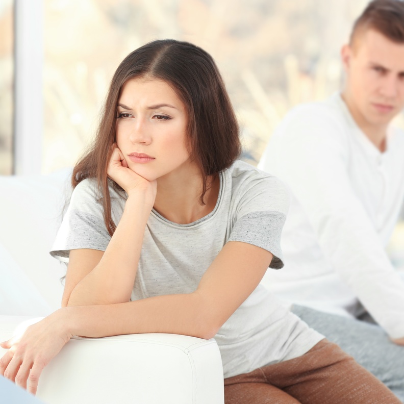 العلاقة الباهتة وانعدام التواصل سبب التباعد بين الزوجين