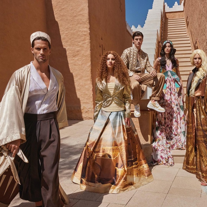 تصاميم مستلهمة من الدرعية.. نظرة على تصاميم علامةRAMZEN  في عرضه الأخير