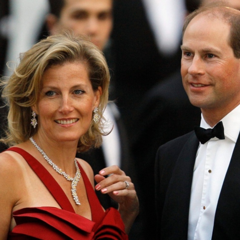 تعرفي على أهم المنازل في حياة الأمير إدوارد