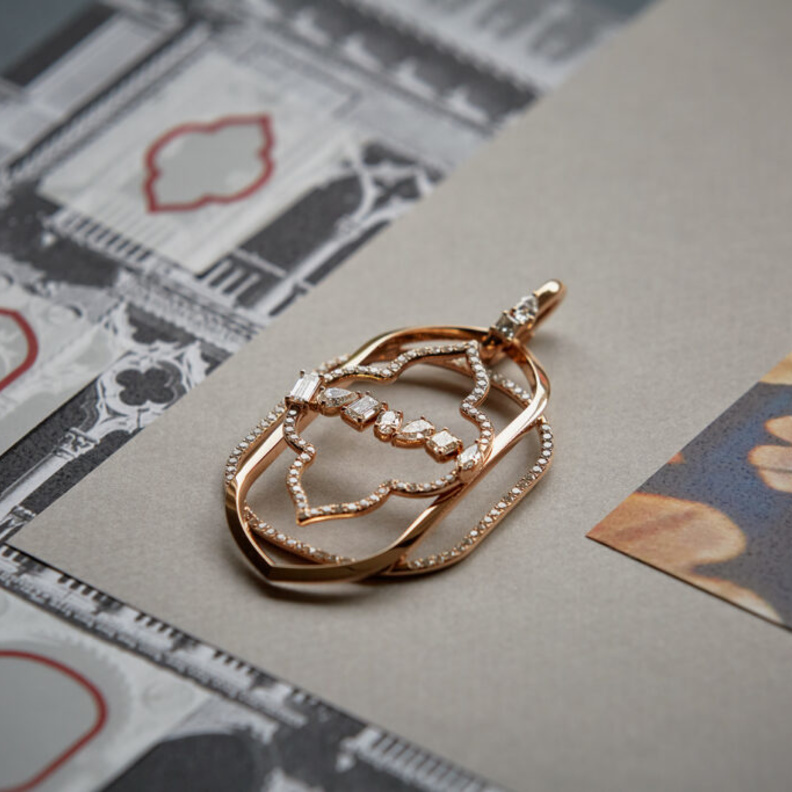 قلادة Venetian Dream تكريم بوميلاتو لتراث فينيسيا المعماري