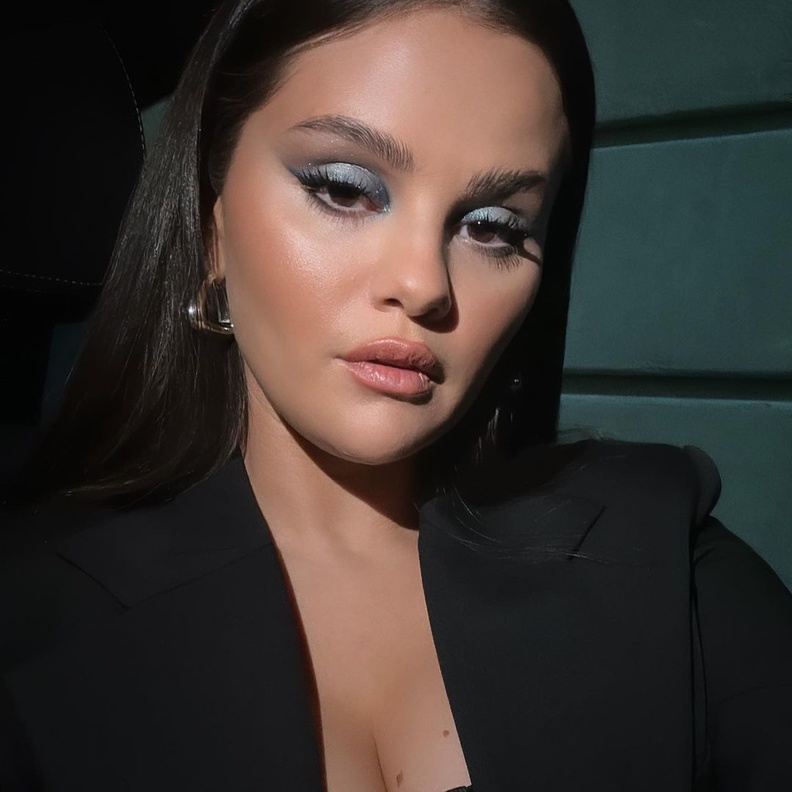 صيحة المكياج الثلجي لإطلالة عصرية لهذاالموسم.. إليك الخطوات والمستحضرات المطلوبة