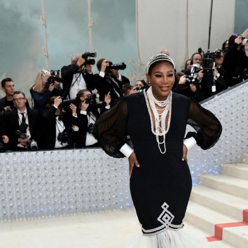 سيرينا ويليامز تحصل على جائزة أيقونة الموضة في حفل توزيع جوائز CFDA للأزياء 