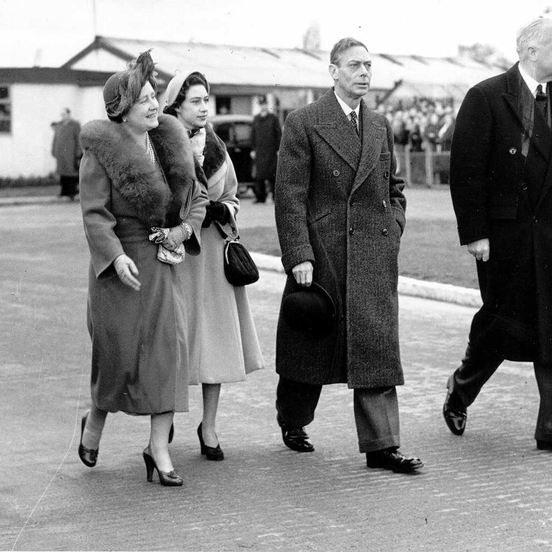 قبل زيارة الملك تشارلز التاريخية.... تعرفي على تفاصيل رحلة والدته الفارقة وإعلانها ملكة من كينيا