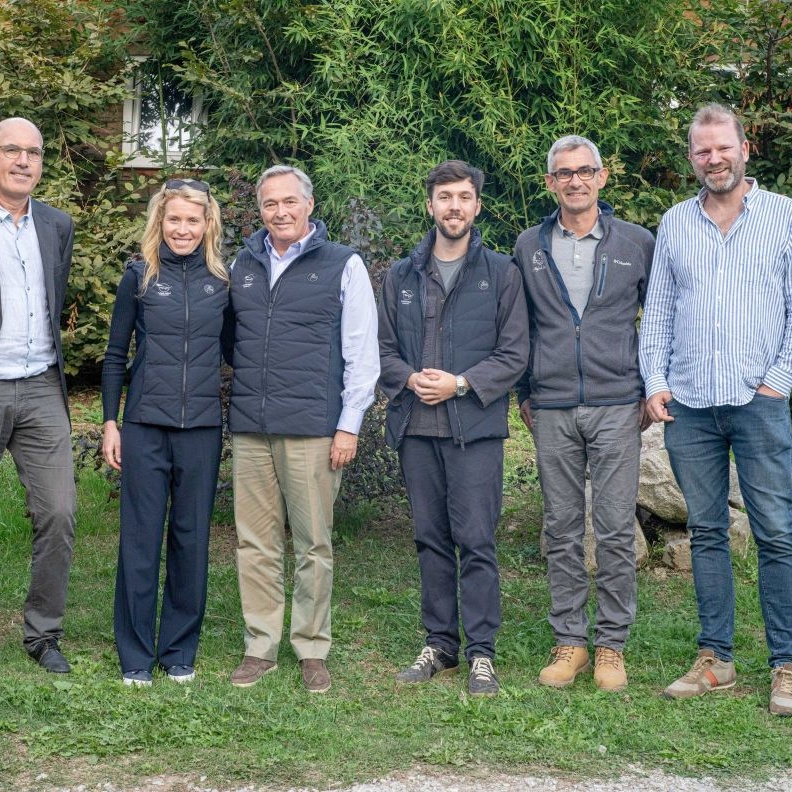 مؤسسة Alpine Eagle Foundation مشروع طموح لإعادة إطلاق عقاب البحر بيضاء الذيل