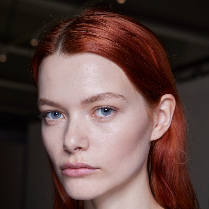 أجمل 5 ألوان للشعر موضة خريف وشتاء 2024.. منها لون العسلي