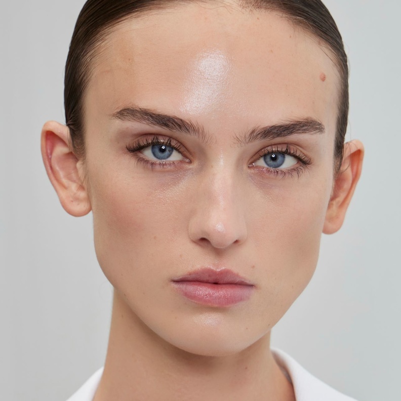 لمنع جفاف الجلد في الطقس البارد..إليك نصائح وتقنيات لبشرة ناعمة وصحيّة