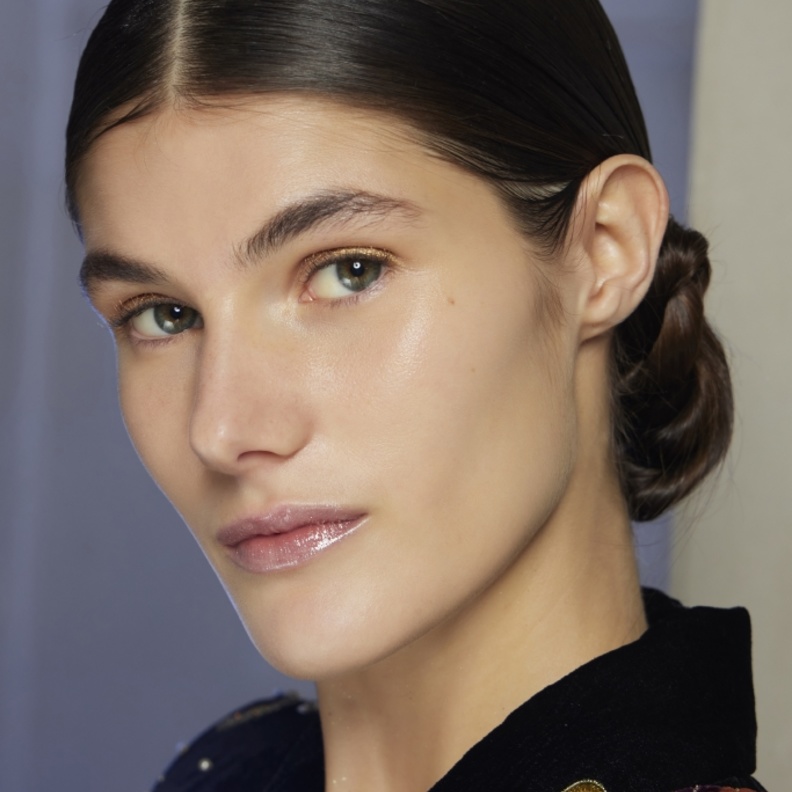 مكون طبيعي لم تتوقعي فعاليته على بشرتك هذا الخريف..ما هو؟