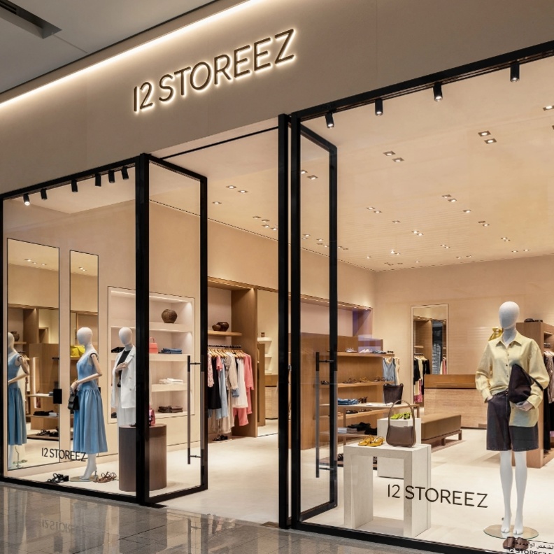 علامة 12 Storeez تطلق تشكيلات شهرية في متجريها الجديدين في Dubai Mall وMarina Mall