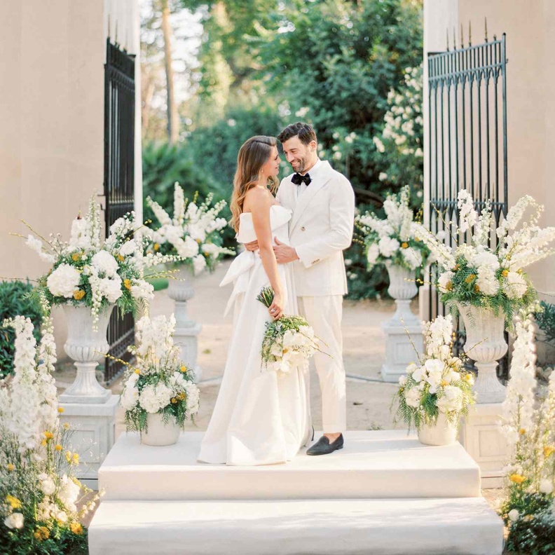 18 فكرة رائعة لديكور طاولة مستديرة لحفلات الزفاف