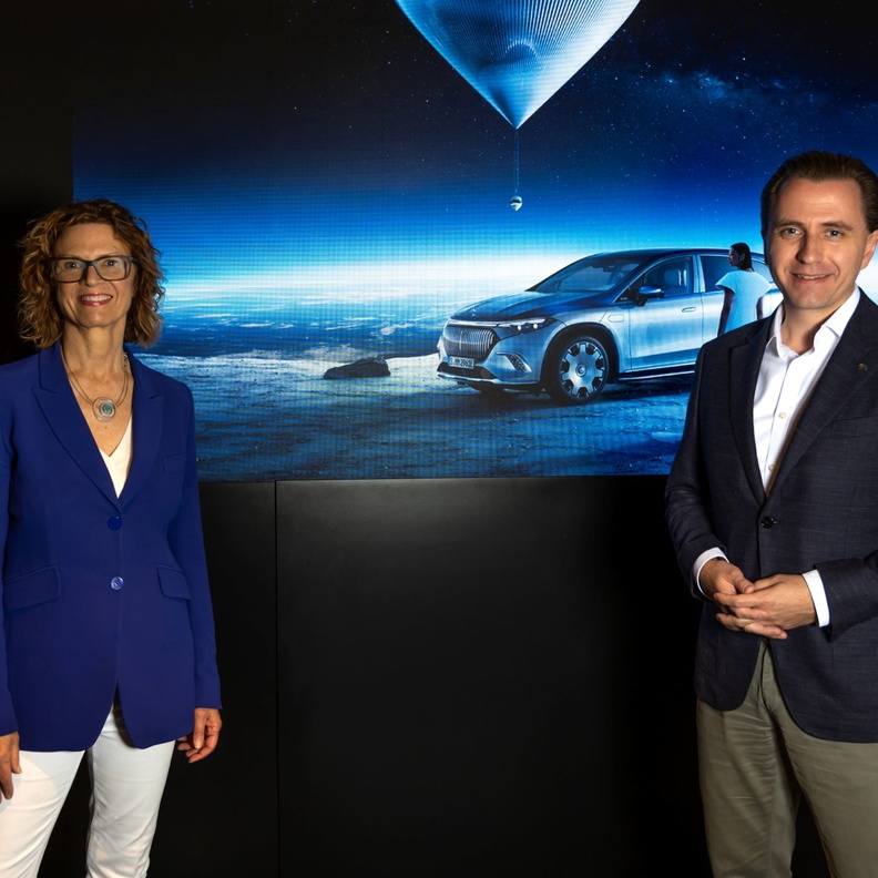 مرسيدس-بنز مع Space Perspective الرائدة في استكشاف الفضاء