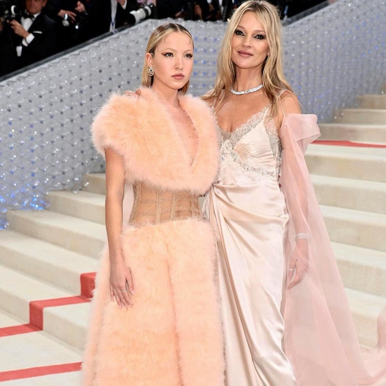 كيت موس وابنتها