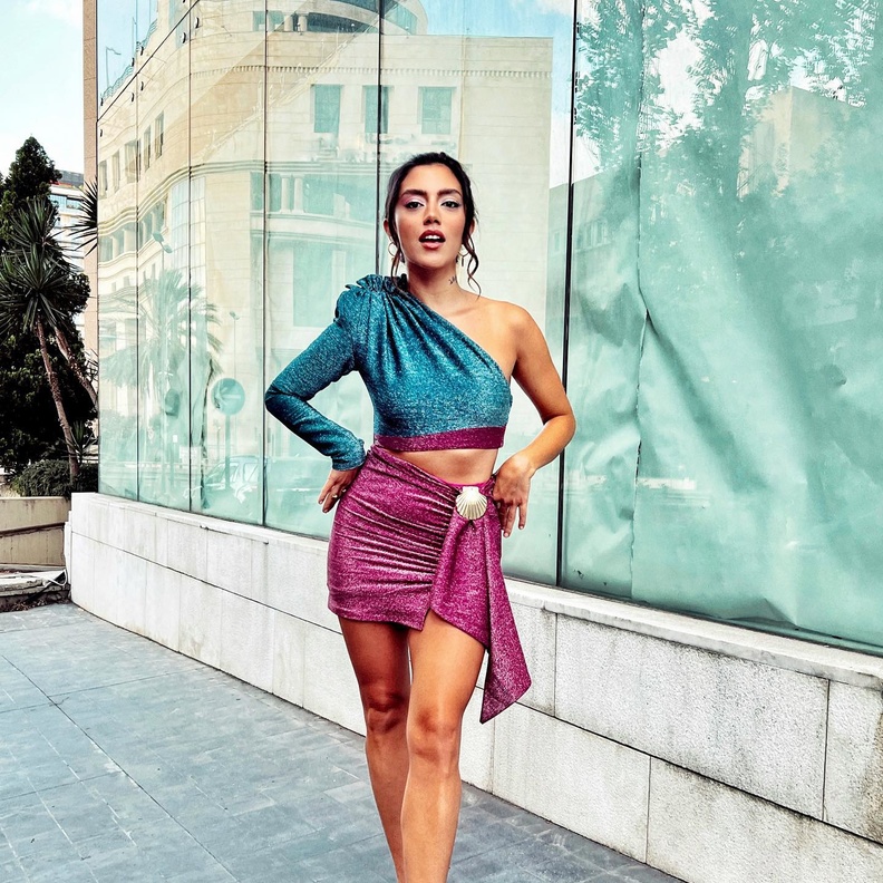 ستيفاني عطالله ضيفة "هي هب".. نظرة على خزانتها المليئة بالأزياء العصرية