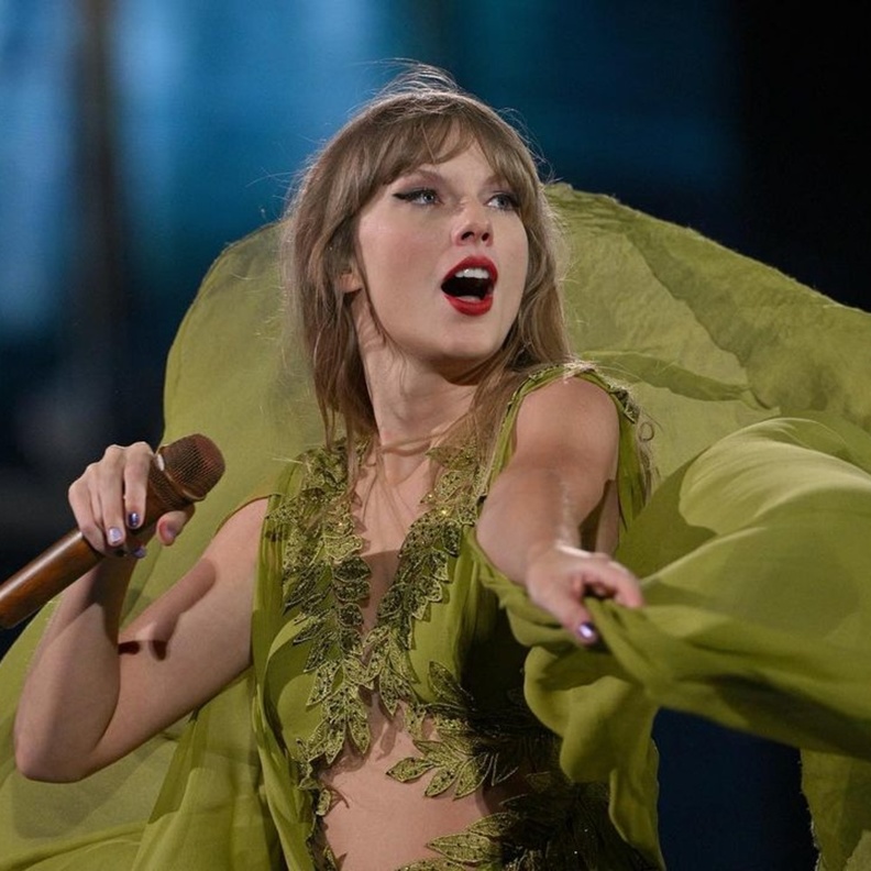 تايلور سويفت في جولتها الغنائية