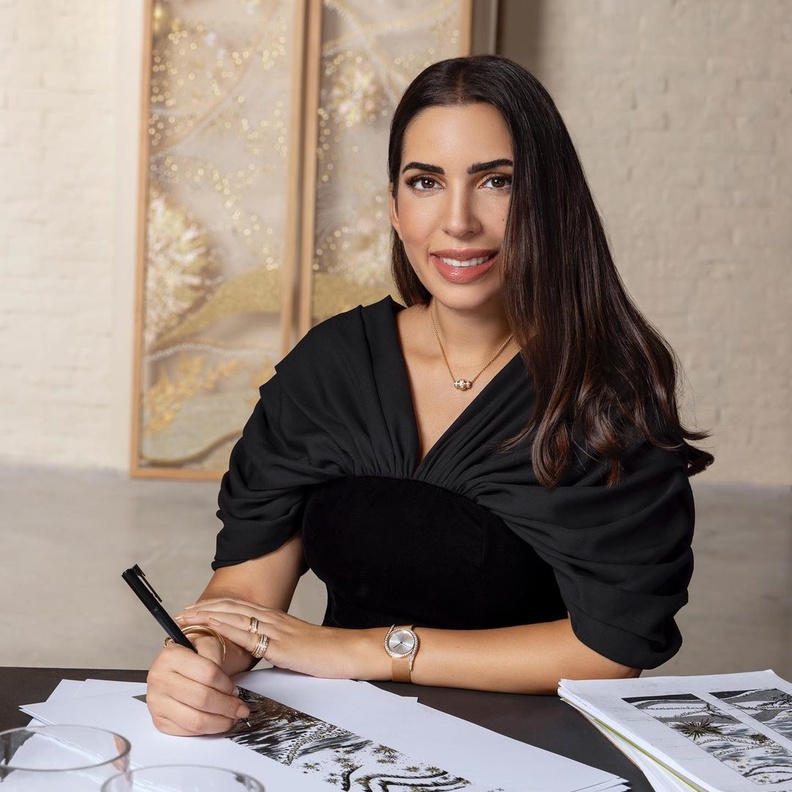 المصممة الواعدة رزان العزوني