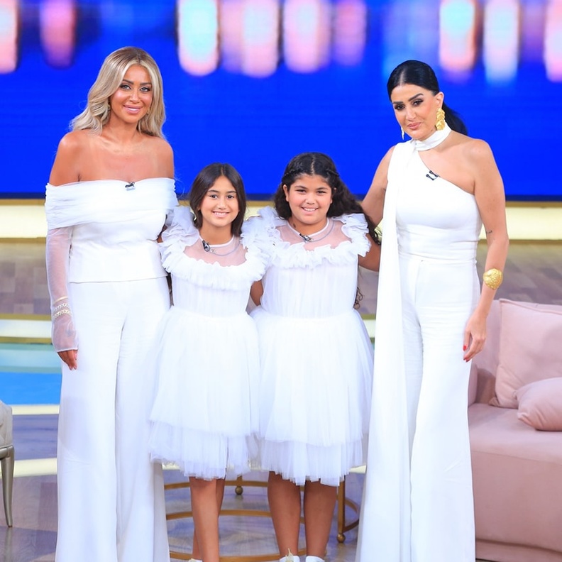 غادة عبدالرازق مع ابنتها 