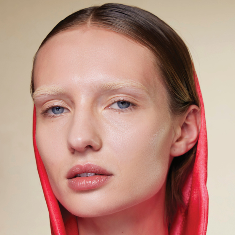 بشرتك أكثر  سطوعاً في موسم الخريف مع خياراتنا لك بهذه المستحضرات 