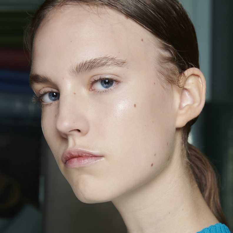 ما هو "ميكروبيوم الجلد" ولماذا علينا الاعتناء به؟