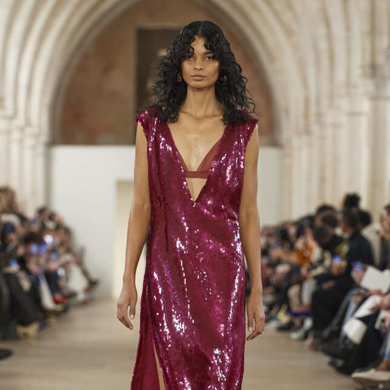 إطلالة من Lanvin