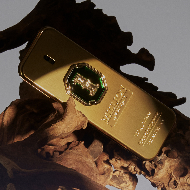 جلسة تصويرية لـ "هي" للإصدار الحصري للعطر  الرجالي Million Golden Oud من علامة "رابان"