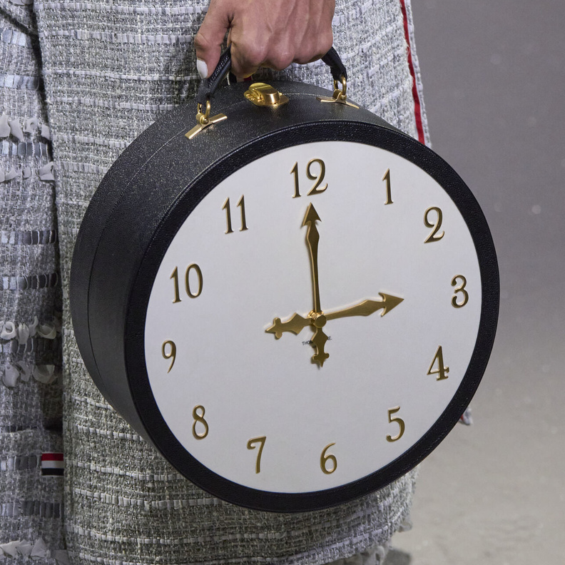 حقائب يد غير تقليدية تغني أناقتك في الخريف