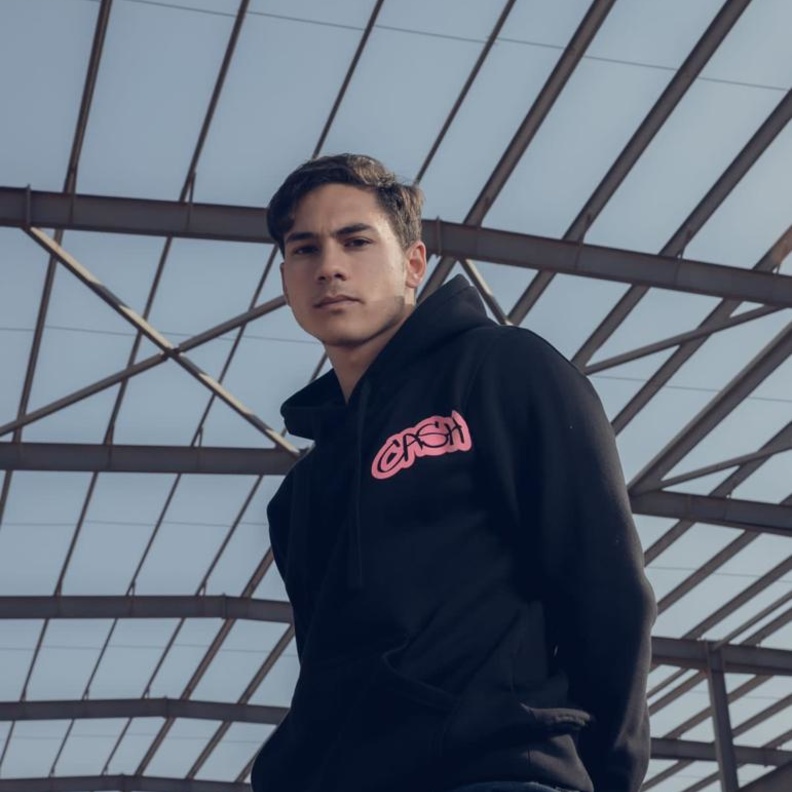 بعد تألقه مع نيللي كريم..  يوسف وهبي ينضم إلى فريق مسلسل "صوت وصورة"