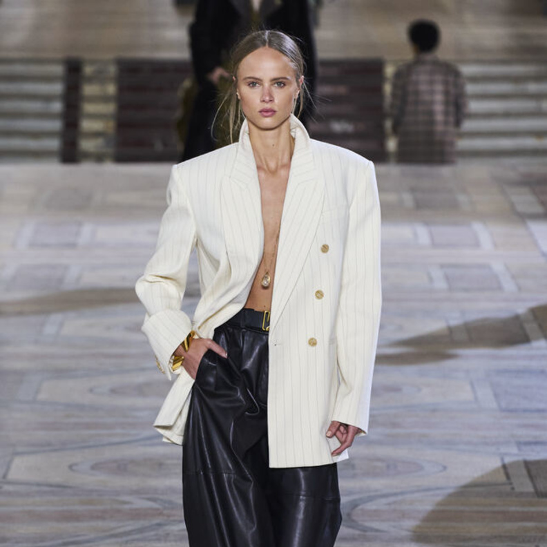 إطلالة من Zimmermann