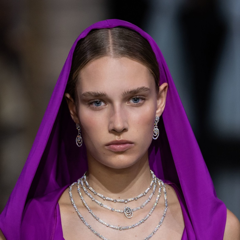 ميسيكا تقدم مجموعة مجوهراتها الراقية في أسبوع الموضة في باريس