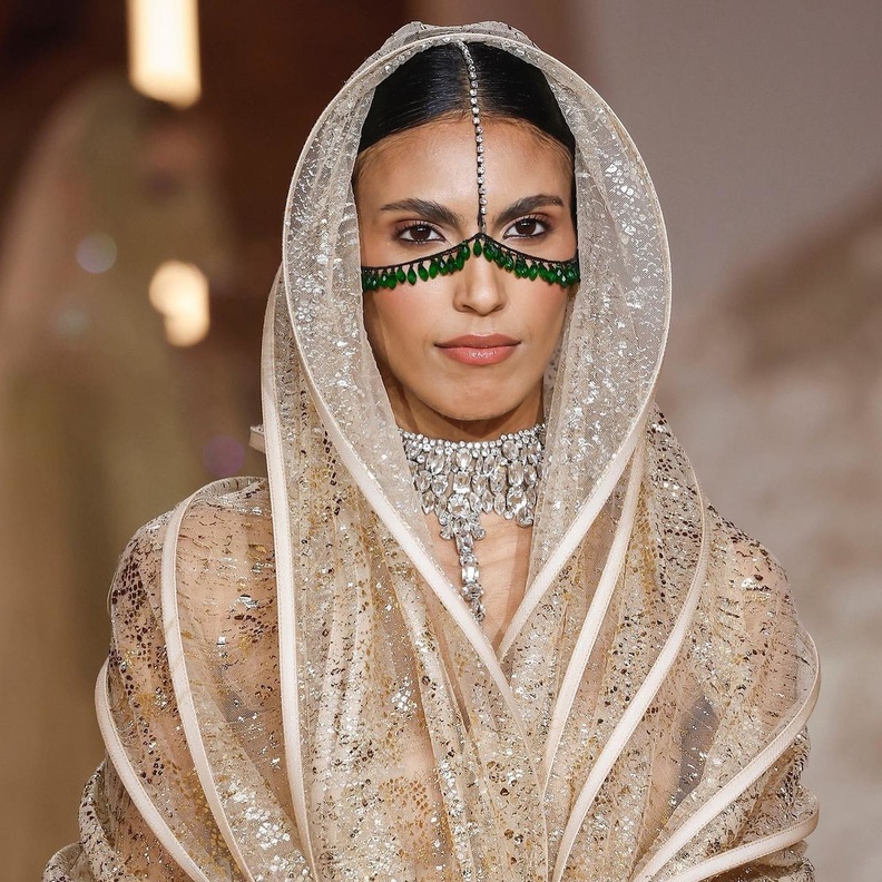 فساتين زفاف انستقرام@timaabid.sa