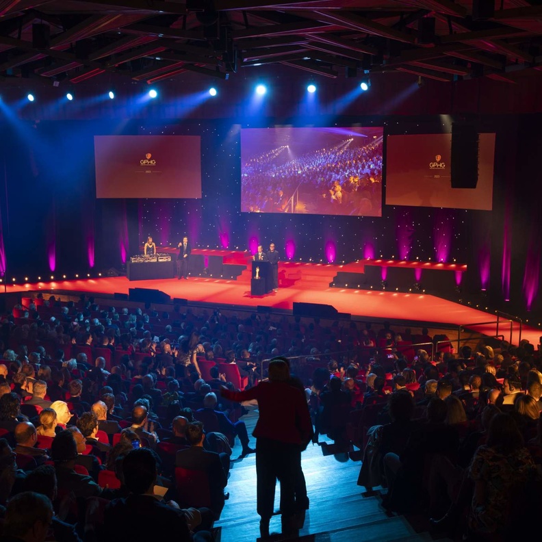 اعلان نتائج جائزة جنيف الكبرى للساعات 2023 والعقرب الذهبي لأوديمار بيغه