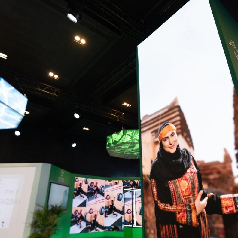 واحة الإعلام في باريس تستعرض أهم مشاريع المملكة وكنوزها بالتزامن مع إختيار الدولة المستضيفة لإكسبو 2030