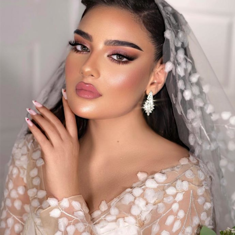 نصائح ثمينة للعروس حول تسريحة حفل الزفاف مع خبيره تصفيف الشعر "بشاير العمري"