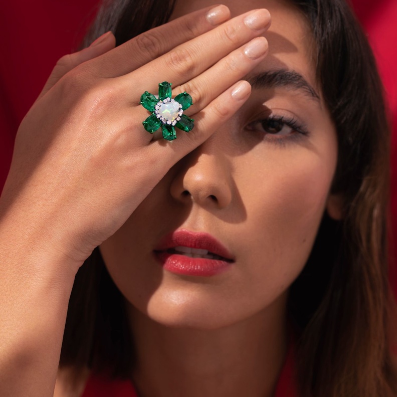 تعاون ابداعي بين باينا جوينكا وجيمفيلدز