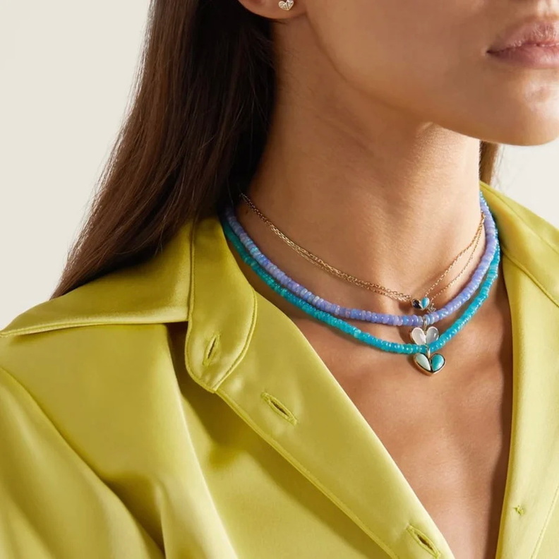 حجر التوباز بألوان متعددة