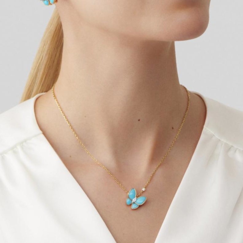 أجمل إصدارات قلادات طرحتها دار فان كليف أند آربلز خلال عام ٢٠٢٣