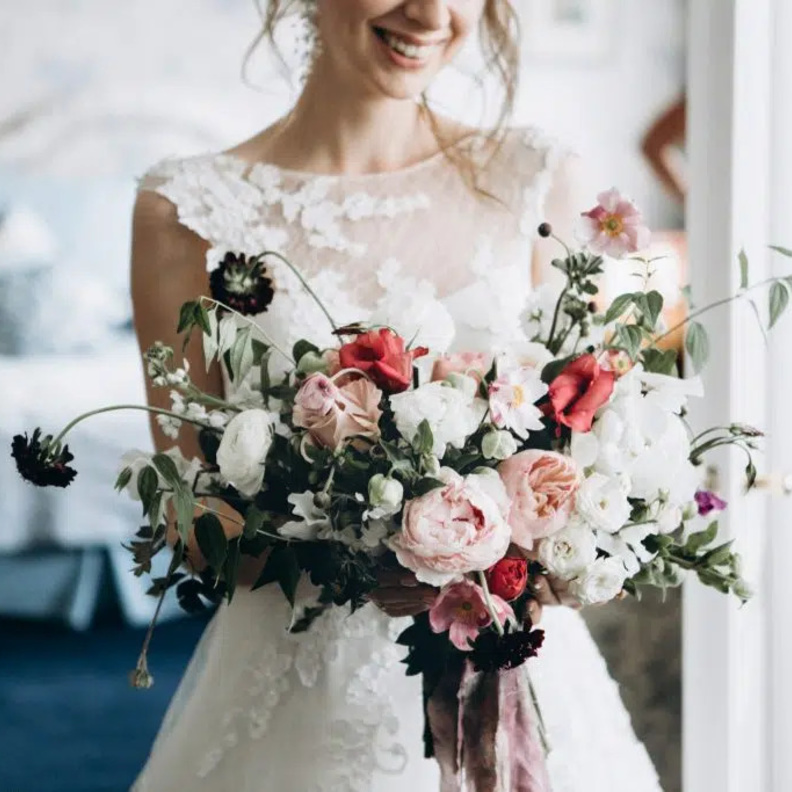 كيفية اختيار زهور الزفاف حسب الموسم