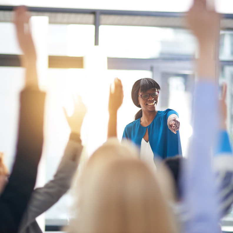 كيفية تحسين القدرات القيادية والإدارية للارتقاء بحياتك المهنية