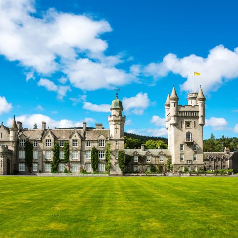 لهذا السبب منع الملك تشارلز من الزواج داخل قلعة وندسور