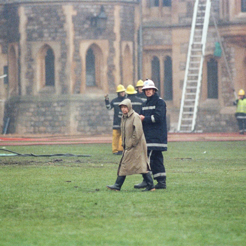 ما قصة الحريق الغامض الذي أجبر عائلة ملكية على الهرب ليلا؟